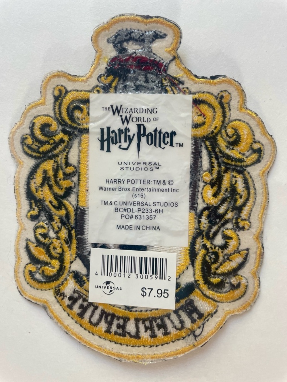 NWT The Wizarding World of Harry Potter Hufflepuff Iron On Patch - Picture 3 of 5